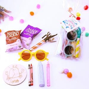 Trousse de cadeaux sous la mer : lunettes de soleil, casse-tête, craie