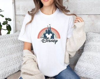 Disney Regenbogen Schloss Shirt, Disney Schloss Shirt, Disney Familie Shirt, Disney Retro Shirt, Disney Shirt, Disney Shirt, Vintage Shirt