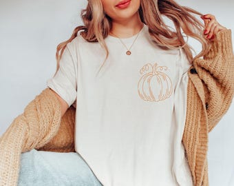 Pocket Size Pumpkin Tee, Pumpkin Outline T-Shirt, Simple Fall Pumpkin Crewneck T-Shirt,Minimal Fall Long Sleeve T-Shirt,Halloween Gigi Shirt