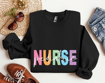 Sudadera de enfermera pediátrica, sudadera de enfermera PEDS, camiseta de cuello redondo PEDS, suéter de enfermera pediátrica RN graduada, sudadera de enfermería, regalo de enfermera pediátrica