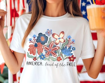 Land of the Free Shirt,Boho Vintage America Tee,Retro Floral 4th of July Shirt,Patriotic USA Flag Summer TShirt,USA Shirt,4 of the July Gift