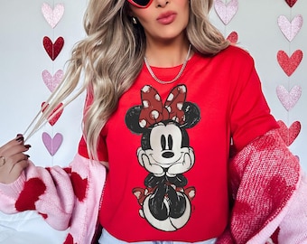 Disney Mickey & Friends Cute Minnie Mouse Doodle Shirt, Hollywood Studios Tee, WDW Trip T-shirt, Family Birthday Gift, Couple Sweatshirt