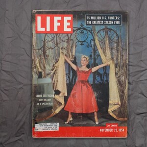 Life Magazine November 22, 1954 Color Television Judy Holiday 10 1/2 x 14
