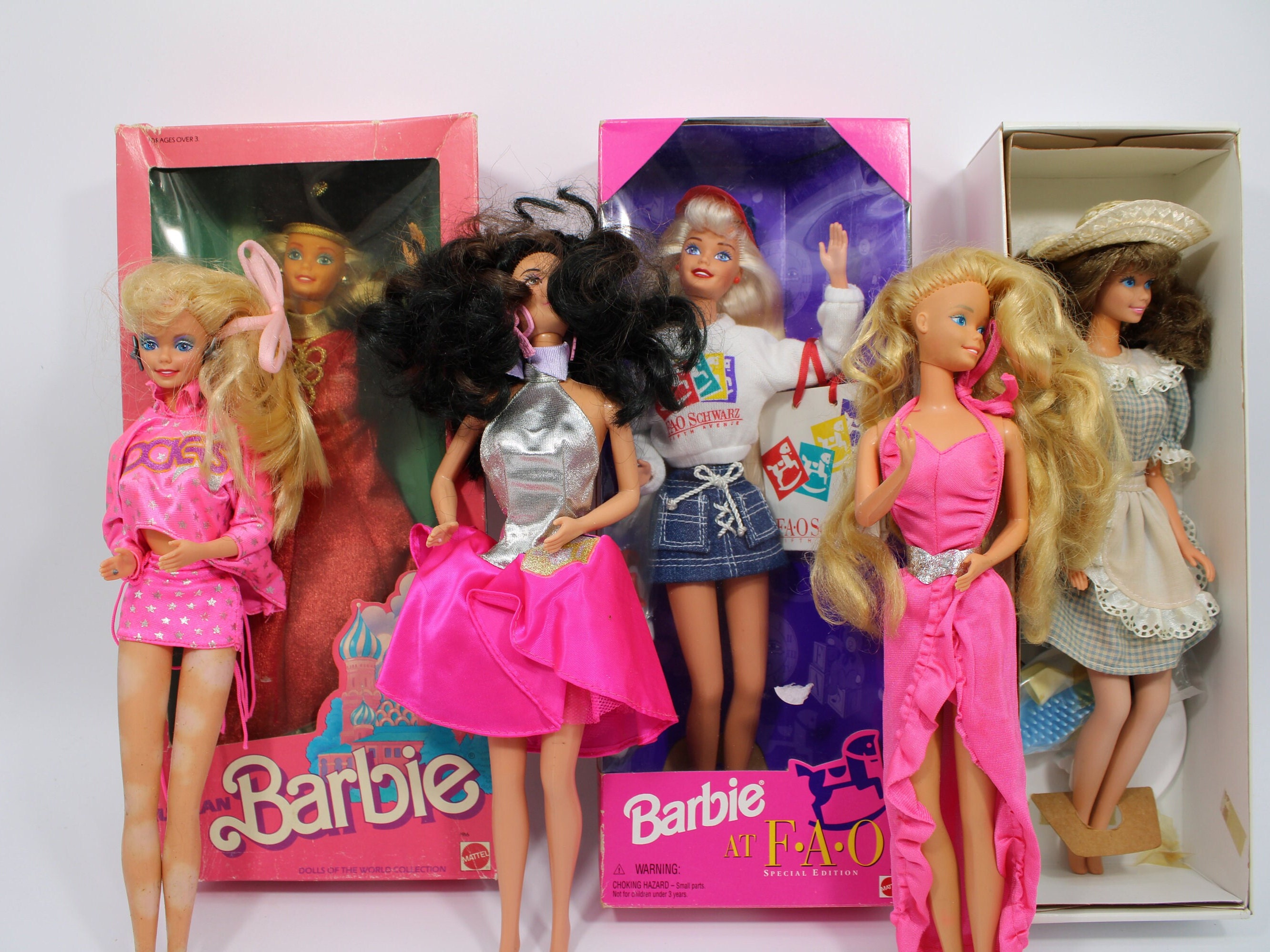 NIB NRFB Vintage Barbie Wash Day, Washer & Dryer, uses batteries