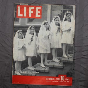 Life Magazine September 2, 1940 Quin&#39;s First Communion Charlie Chaplin WWII 10 1/2 x 14