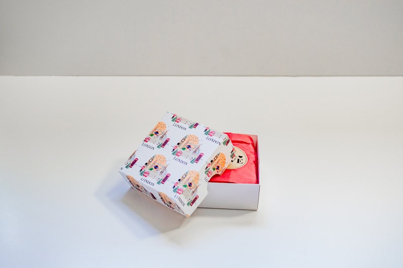 London themed ornament gift box