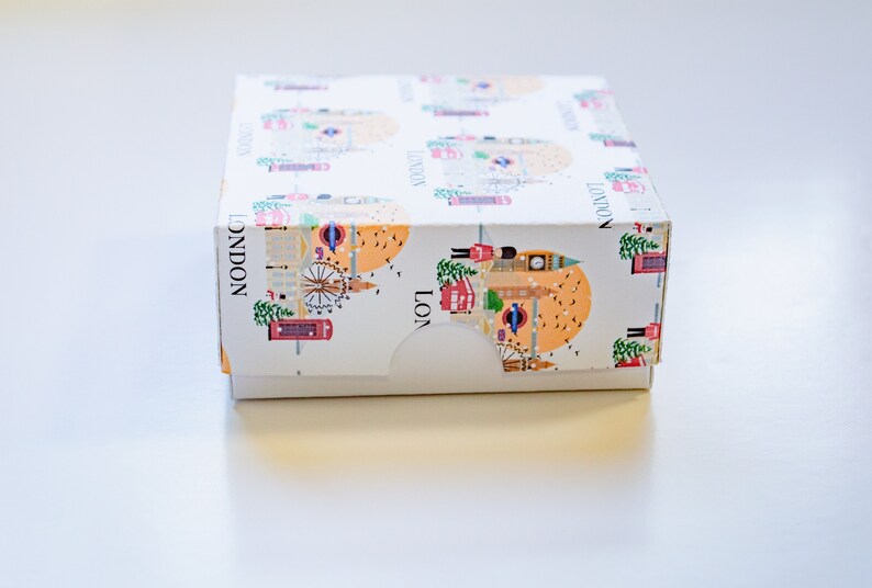 London themed ornament gift box