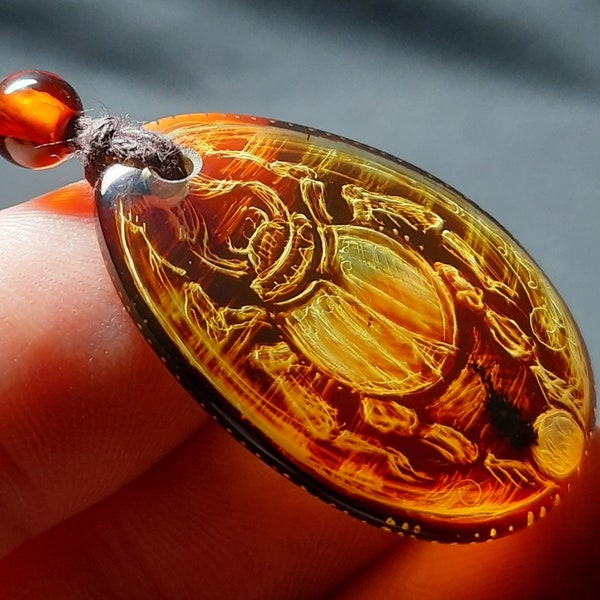 Amber pendant Scarab