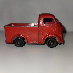 Barclay, pre-WWII, GMC COE Truck, red