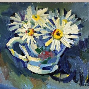 Original oil painting Daisy flowers 6x8&#39;&#39; Cottagecore white flowers in vintage cup impasto oil painting. Floral oil painting daisies art