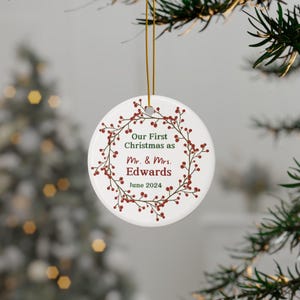 Personalisierte 2024 erste Weihnachten als Mr & Mrs Ornament Custom 1st Xmas Married Ornament Andenken, Paar Baum Dekoration Geschenk, Braut Geschenk
