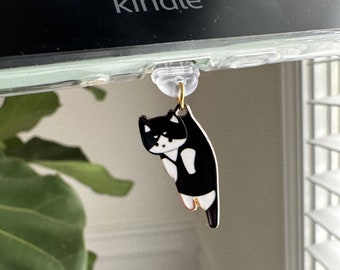 Kitty Cat Charm Dust Plug: USB-C Kindle Accessory