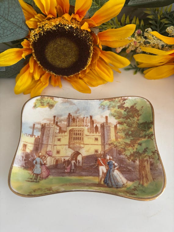 Vintage Royal Winton Grimwades ‘Old London’ Hampton Court Palace Trinket Dish - Hand Painted #1125