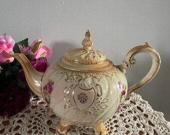 Antique D & O Teapot Stands on four Feet - Victorian