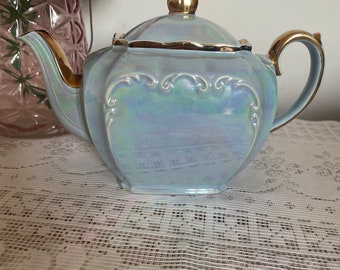 Sadler Vintage Baby Blue Lustre/Pearlescent Teapot - Cubed