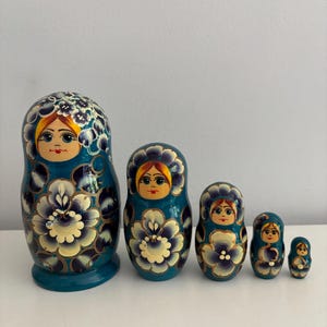 Vintage Set Of 5 Blue Russian Dolls - Matryoshka Babushka, Hand Painted