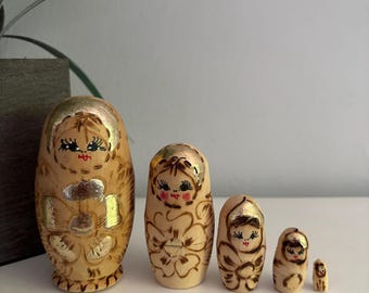 ヴィンテージのタイの踊り人形：職人による民芸品のカップル、民族衣装