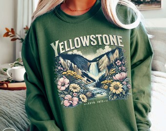Yellowstone Sweatshirt Womens Wildflower Sweater Yellowstone National Park Crewneck National Park Lover Parks Gift for Her Yellowstone Gift