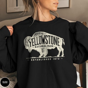 Yellowstone National Park Sweatshirt Buffalo Sweatshirt Vintage National Parks Sweater Wyoming Montana Shirt Western Cowboy Cowgirl Crewneck
