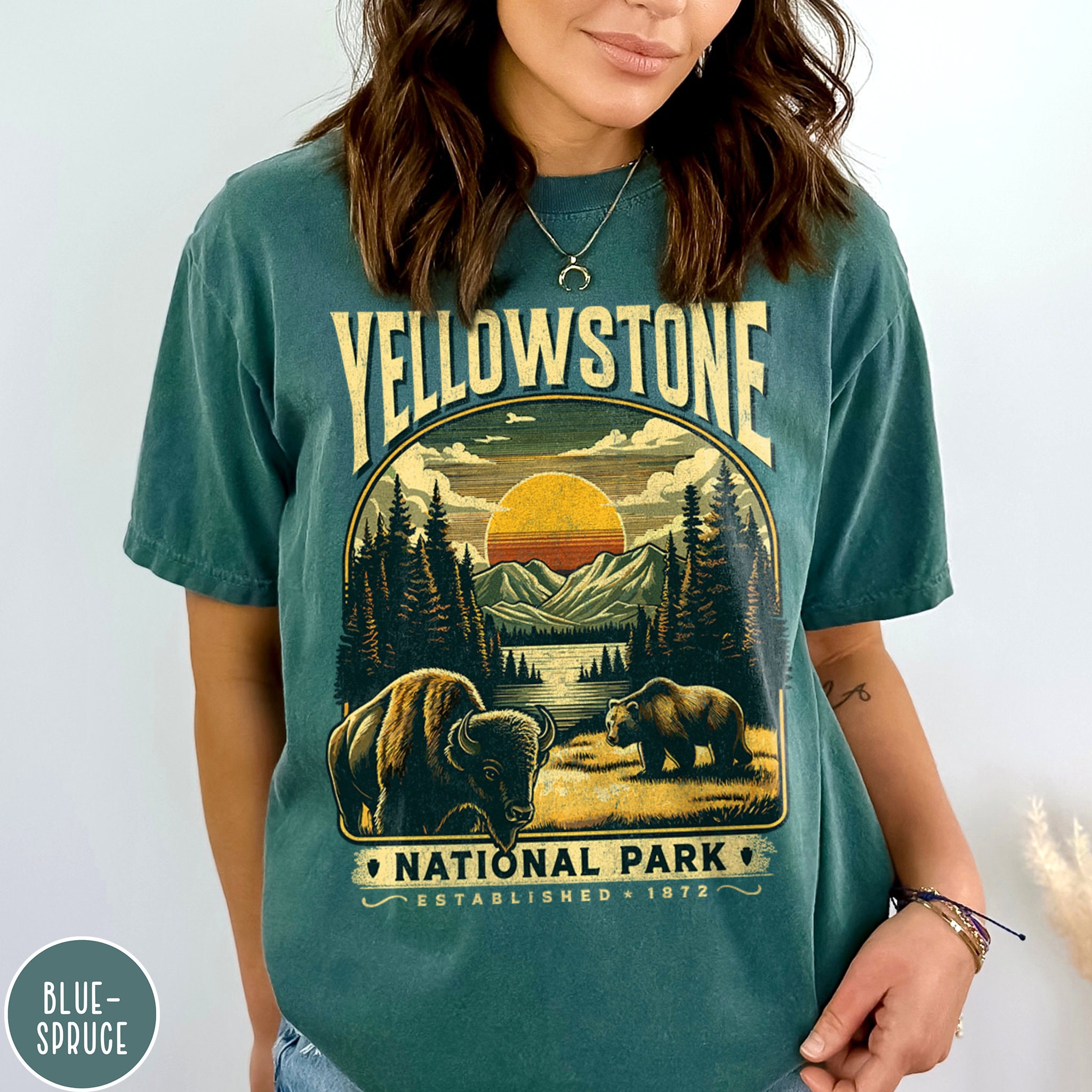 Vintage Yellowstone National Park Retro T-Shirt Vintage Yellowstone National Park Retro T-Shirt