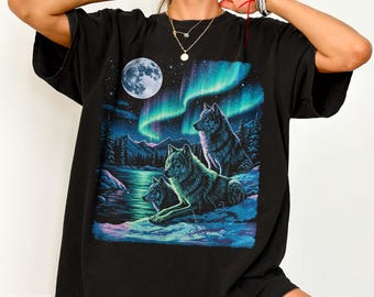 Retro Wolves Northern Lights Shirt Winter Animal Scene Comfort Colors Wolf Moon Tee Wolf Retro Shirt Aurora Borealis Gift Wolf Lover T-Shirt
