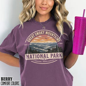 Great Smoky Mountains National Park Shirt Tennessee Nature Lovers Retro Tee Wilderness Adventure T-shirt North Carolina Hiking Souvenir Gift Berry