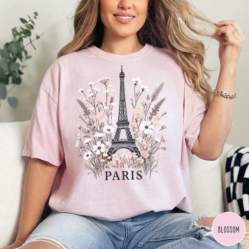 Paris Wildflower Shirt Eiffel Tower Womens Tee France Crewneck Paris Traveler Girl Shirt Paris Trip Shirt for Her Paris French Gift for Mom