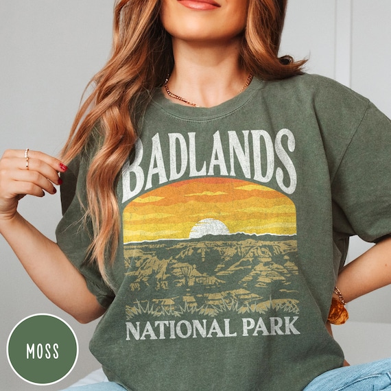 Retro Vintage Badlands National Park T-Shirt Retro Vintage Badlands National Park T-Shirt
