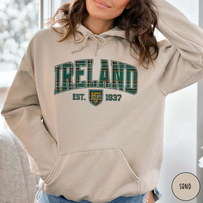 Ireland Hoodie Lucky Irish Sweater Ireland Traveler Sweatshirt St Patrick's Day Gift for Irish Lovers Dublin Gift Europe Vacation Shirt Irish Trip Gift Irish Pullover Sweater Ireland Souvenir Shirt Euro Trip Sweater Dubliners Ireland Giftful Hoodie