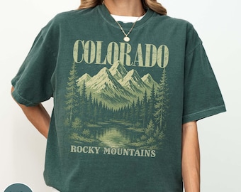 Colorado Rocky Mountains Shirt Retro Comfort Colors T-Shirt Colorado Crewneck Oversized National Park Shirt Outdoor Hiker Tee Colorado Gift