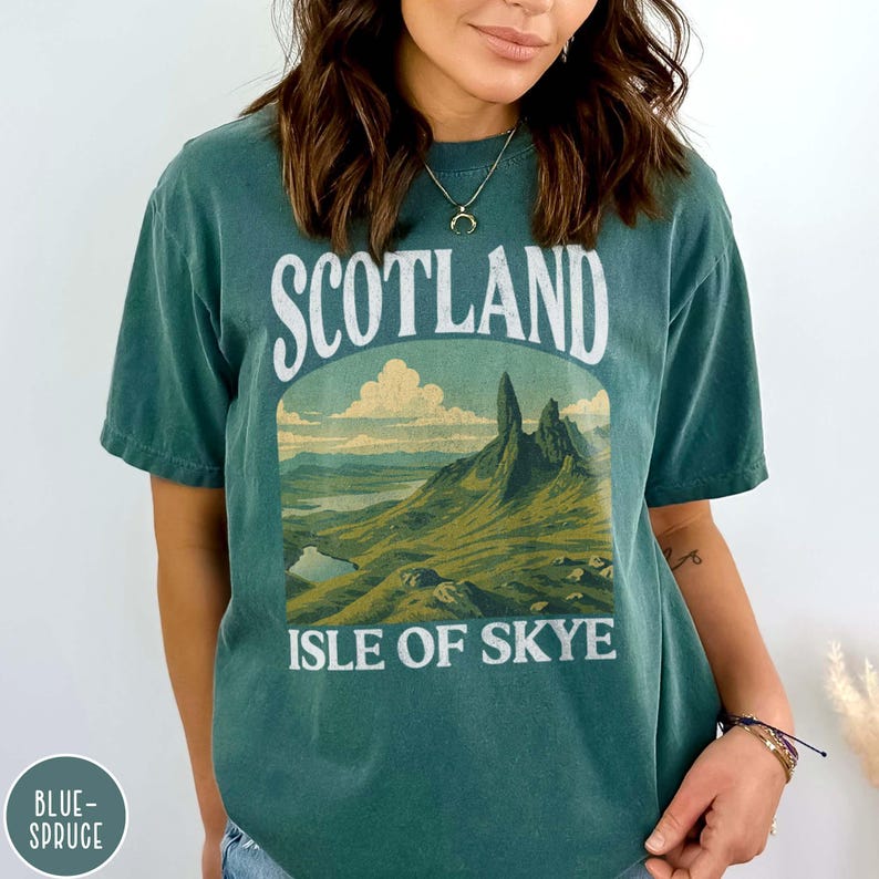 Isle of Skye Scotland Traveler Shirt Scottish Highlands Scotland Trip Gift Scotland Shirt Scotland Lover Gift for Scottish Pride Crewneck