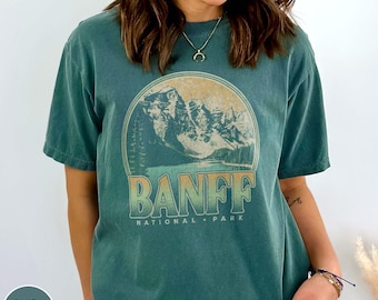 Retro Banff National Park T-Shirt Banff Canada Vacation Souvenir Canadian Rockies Travel T-Shirt Banff Shirt Calgary Alberta Mountain Tee