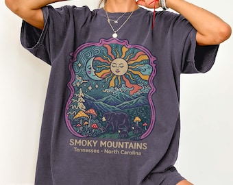 Smoky Mountains Groovy Bears Shirt Retro Tennessee National Park Landscape North Carolina Adventurer Gift Nature Outdoorsy Travel T-shirt