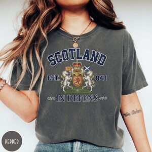 Scotland Coat of Arms Shirt In Defens Emblem T-shirt Scottish Pride Heritage Graphic Tee Traveler Gifts Highlander Edinburgh Trip Souvenir