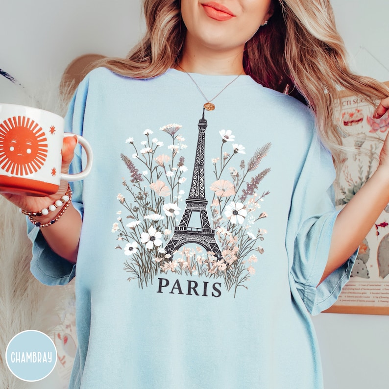 Paris Wildflower Shirt Eiffel Tower Womens Tee France Crewneck Paris Traveler Girl Shirt Paris Trip Shirt for Her Paris French Gift for Mom
