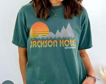 Jackson Hole Wyoming Shirt Retro Sunset Wyoming Traveler Gift Grand Teton Park Crewneck Ski Trip Tee Yellowstone Shirt Vintage Mountain Gift
