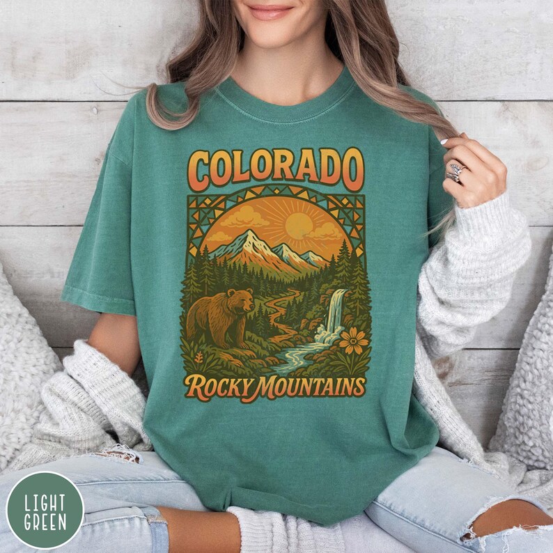 Colorado Rocky Mountains Graphic T-Shirt Retro Comfort Colors Tee Cute Bear Shirt Colorado Mountain Trip CO Vacation Colorado Traveler Shirt