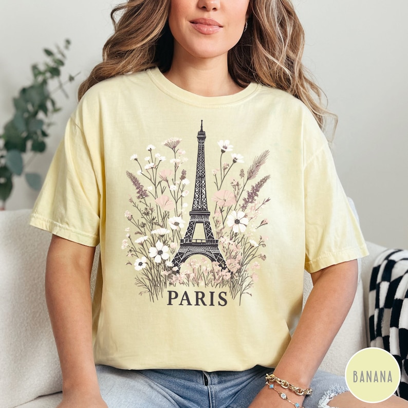 Paris Wildflower Shirt Eiffel Tower Womens Tee France Crewneck Paris Traveler Girl Shirt Paris Trip Shirt for Her Paris French Gift for Mom