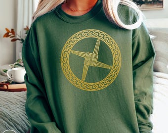 St Brigids Cross Sweatshirt Celtic Knotwork Art Irish Heritage Gift Ireland Symbol Christian Travel Crewneck Faith Tradition Vintage Sweater