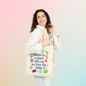 Bolsa de mano "Soy de los años 1900", divertida bolsa nostálgica de los años 2000, bolsa con memes de la generación del milenio, regalo estético para ella, cumpleaños retro vintage de los años 30, niño de los años 90 imagen 4