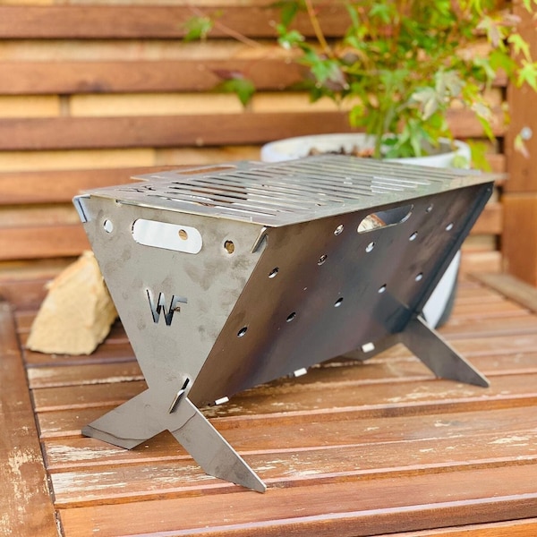 Small Collapsible Fit Pit with Grille Top BBQ Portable Camping Caravan Flat Pack Free Fire Log