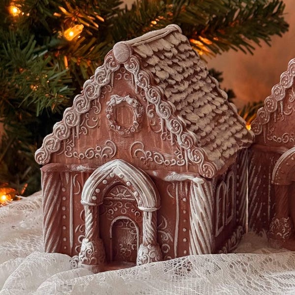 Gingerbread House Candle | Cozy Christmas Candle Gift | Holiday Home decoration | Cute Xmas Gift Idea