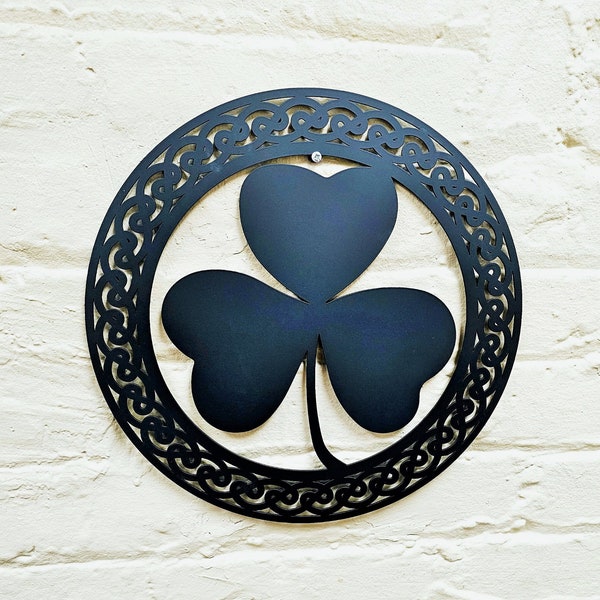 Ausschließlich Irisches Kleeblatt Rundförmiger Wandbehang, keltische Motive Dekor, Housewarming Geschenk Dekoration, Wohnaccessoires