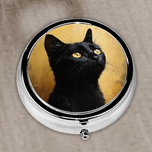 Cat Lover Pill Box: Round Travel Pill Case