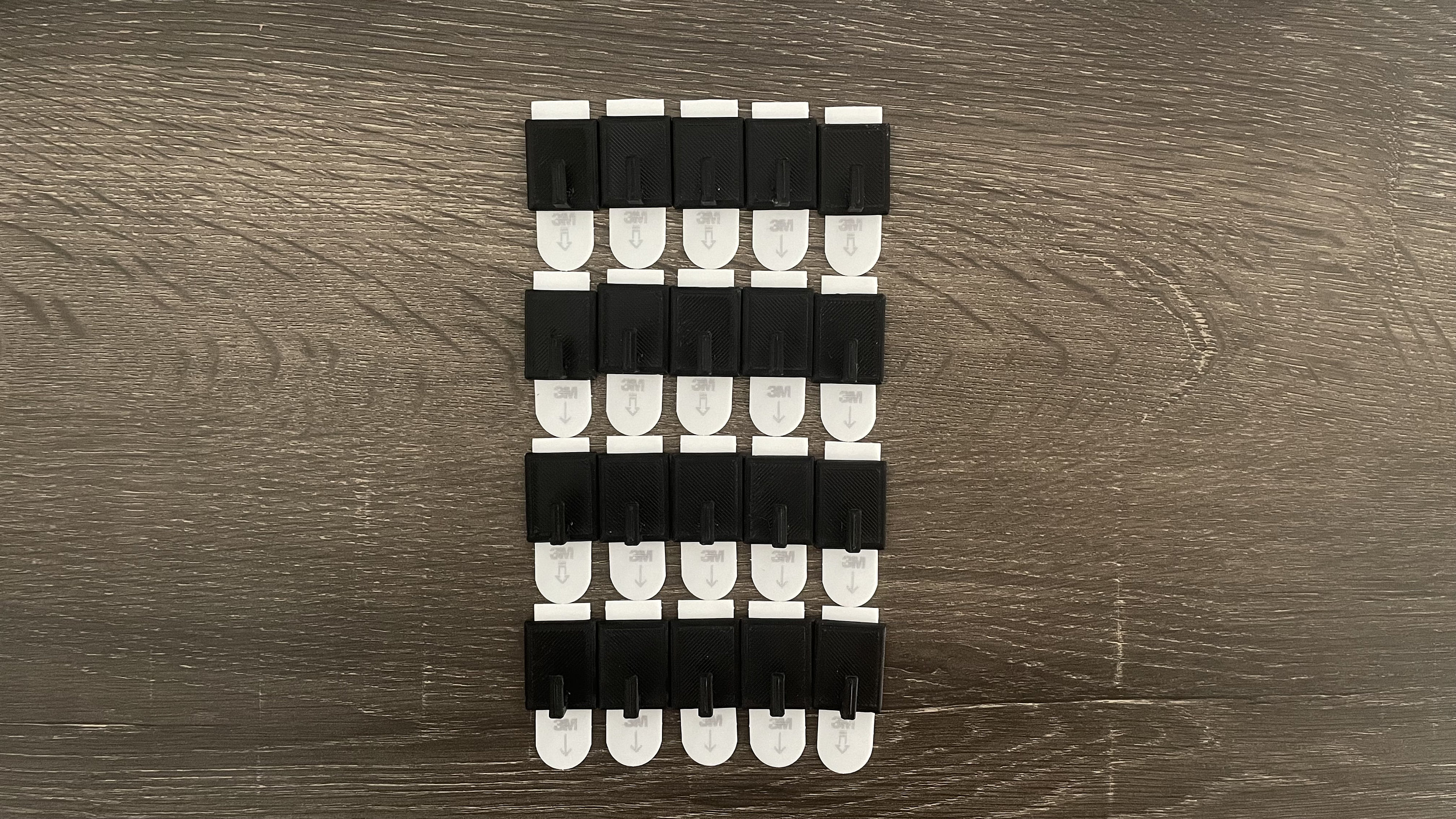 Damagefree Wall Hooks 20 Pack No Nails, No Tearing off Paint Apartment