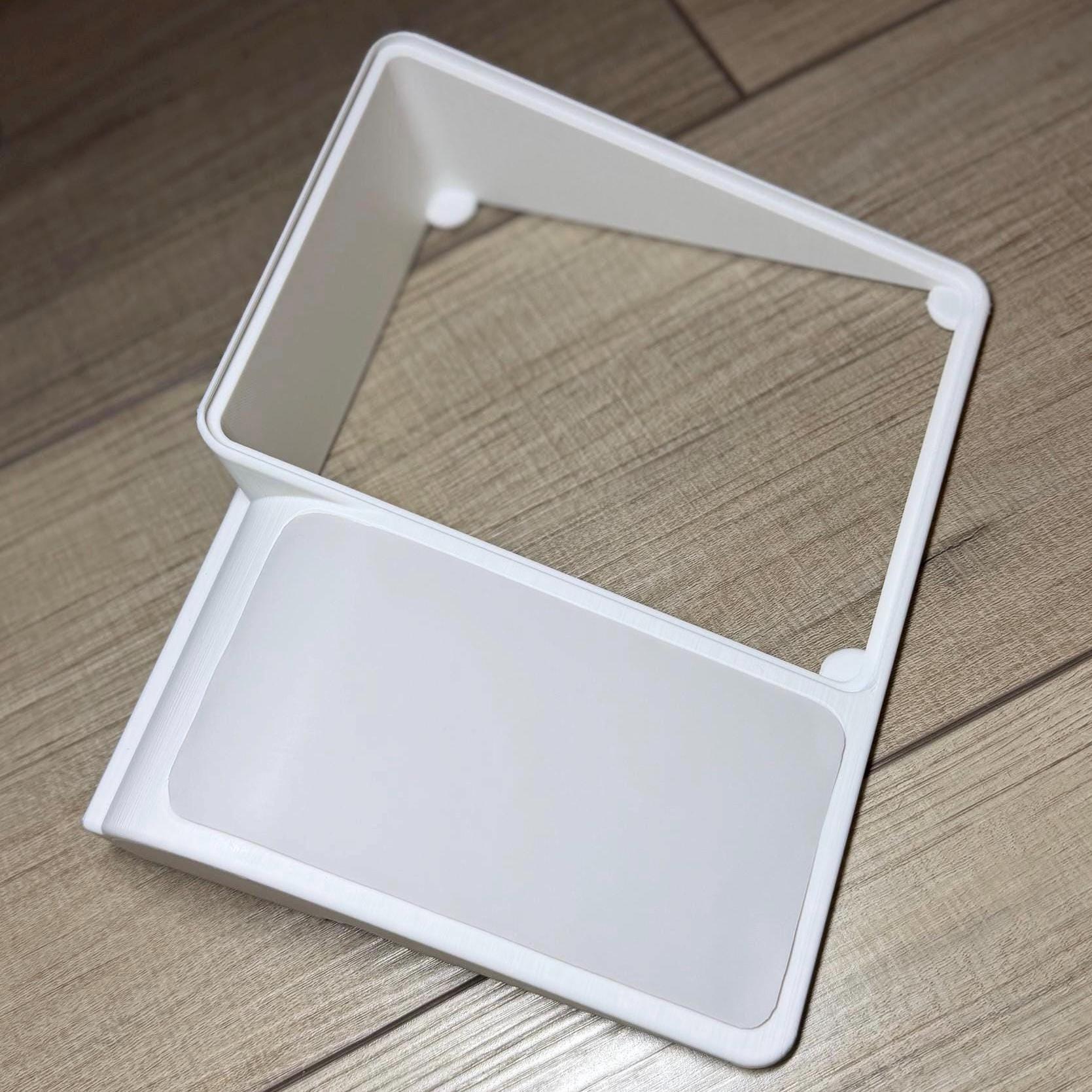 人間工学に基づいたMagic Trackpadスタンド | 20度の角度で手首の負担