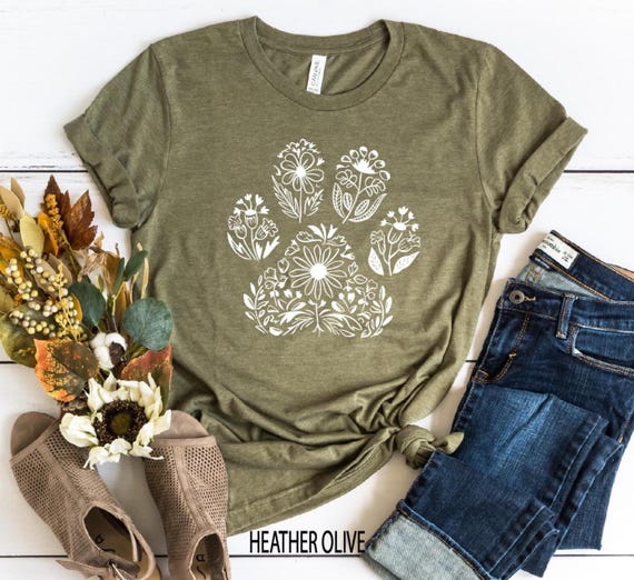 Floral Dog Paw Tshirt, Mothers Day Shirt, Dog Paw Shirt, Dog Mom Shirt, Dog Lover Tee, Mothers Day Shirt, Floral Dog Paw Shirt, Dog Mom Gift