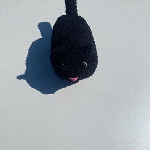 Onyx le chat en pain au crochet - Peluche chat en pain noir