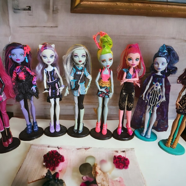 Monster High Stands - Etsy