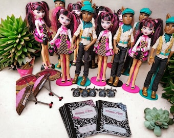 Draculaura y clawd muñecos sale